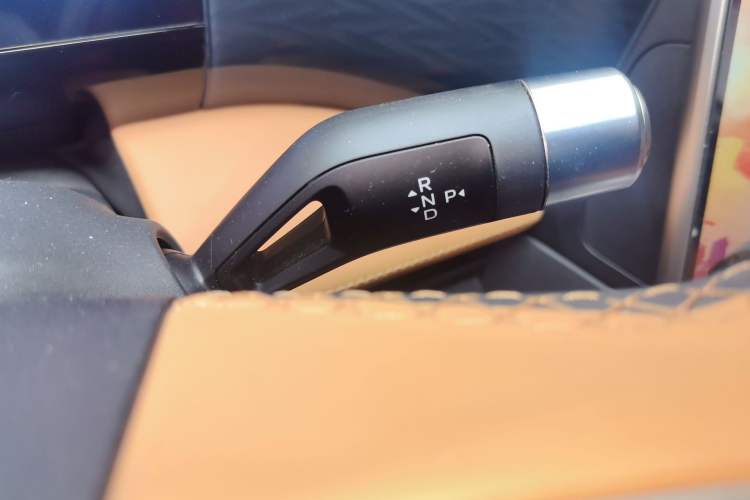 Used Geely Galaxy L7 2023 1.5T 115 km MAX Gear Lever
