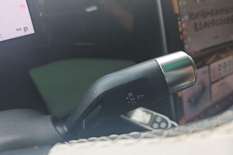 Used Geely Galaxy L7 2023 1.5T 115 km MAX Gear Lever