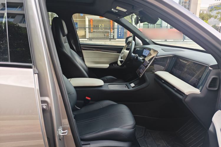Used Geely Galaxy L7 2023 1.5T 115 km MAX Interior 12