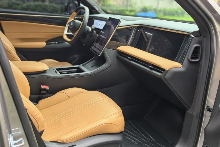 Used Geely Galaxy L7 2023 1.5T 115 km MAX Interior 4