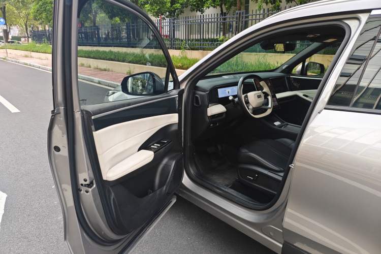Used Geely Galaxy L7 2023 1.5T 115 km MAX Interior 4