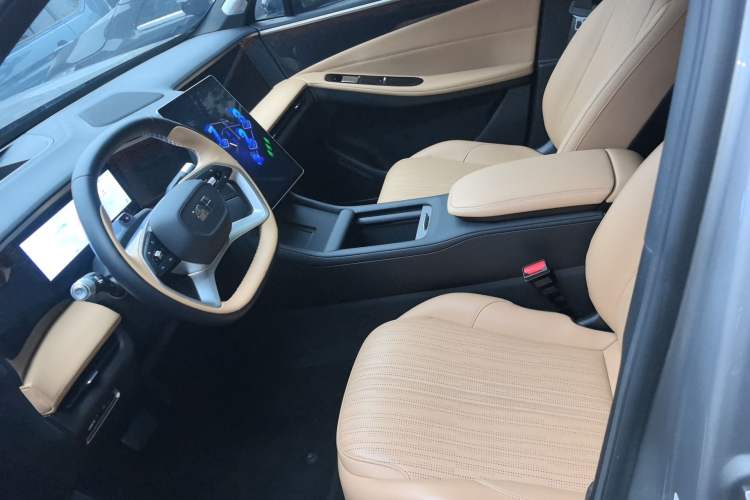 Used Geely Galaxy L7 2023 1.5T 115 km Starship Left Front Seat
