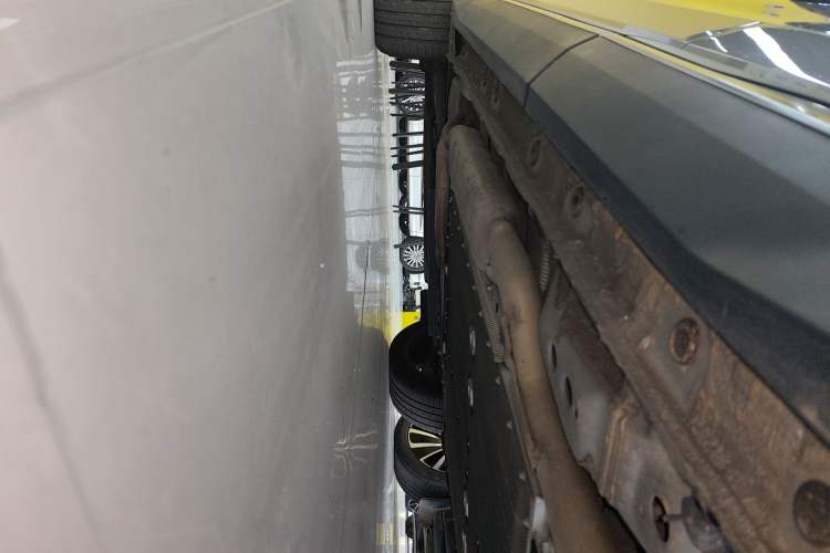 Used Geely Galaxy L7 2023 1.5T 115 km Starship Left Side Sill