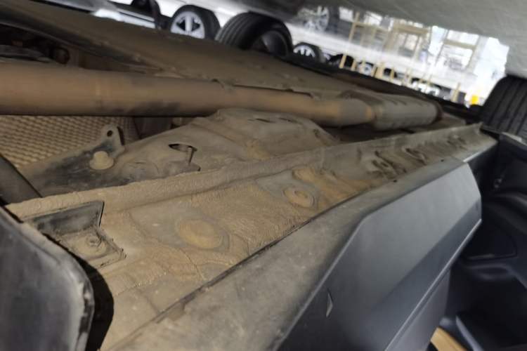 Used Geely Galaxy L7 2023 1.5T 115 km Starship Left Side Sill