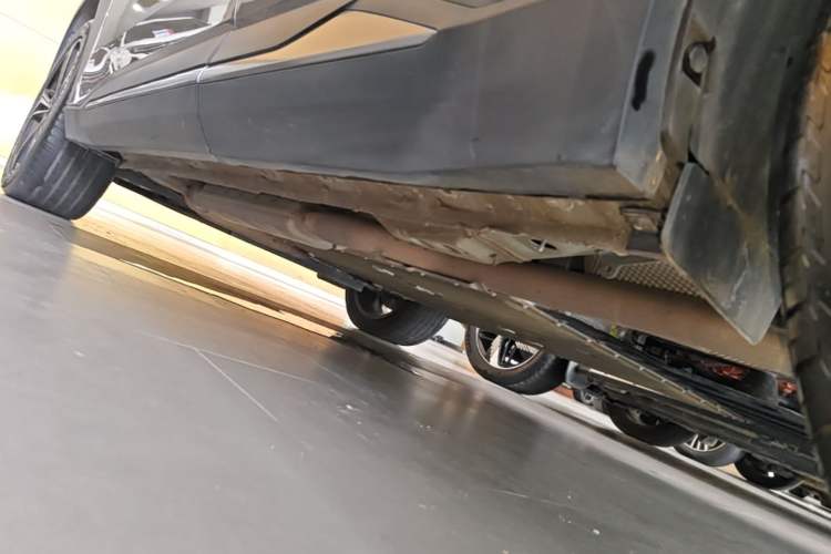Used Geely Galaxy L7 2023 1.5T 115 km Starship Left Side Sill