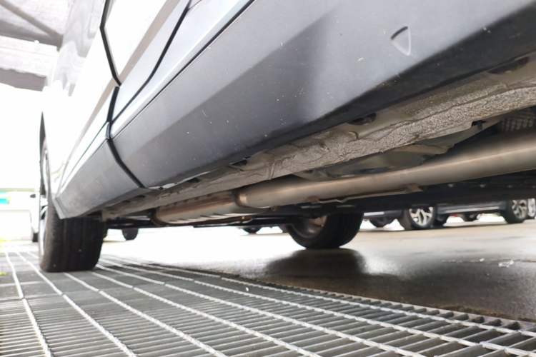Used Geely Galaxy L7 2023 1.5T 115 km Starship Left Side Sill