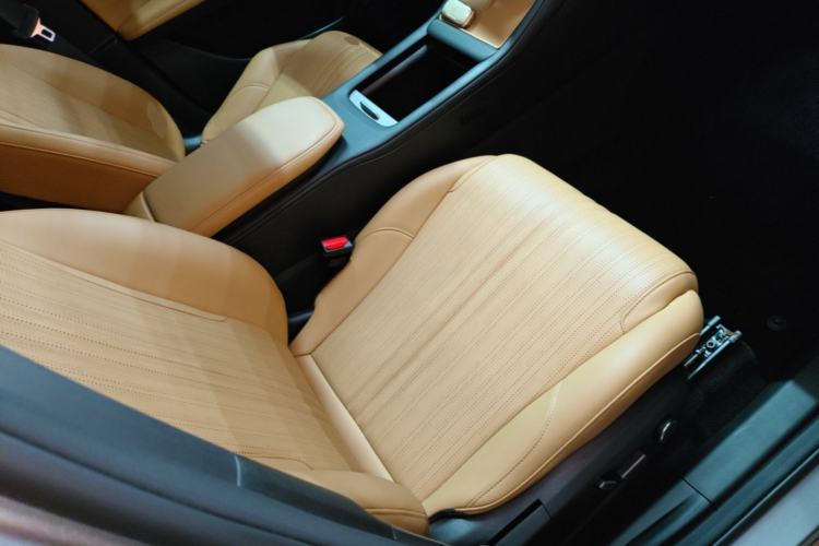 Used Geely Galaxy L7 2023 1.5T 115 km Starship Right Front Seat