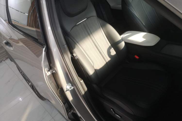 Used Geely Galaxy L7 2023 1.5T 115 km MAX Right Front Seat