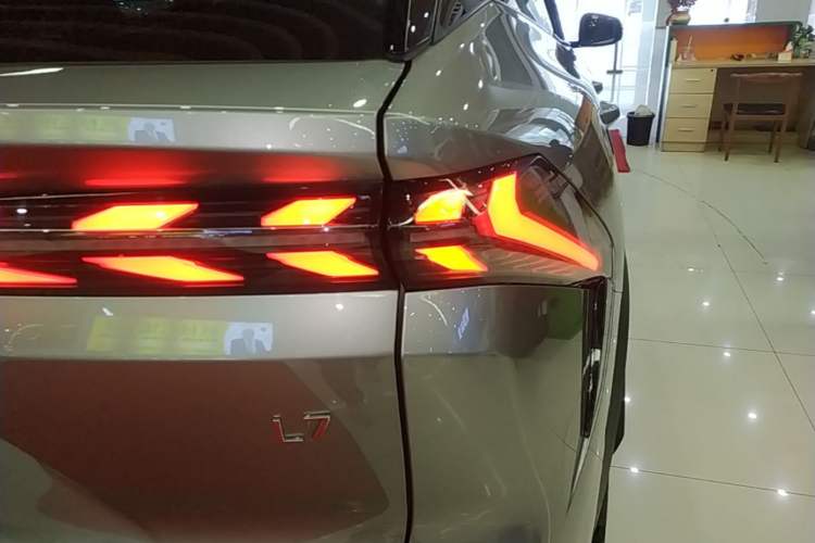 Used Geely Galaxy L7 2023 1.5T 115 km Starship Right Rear Taillight