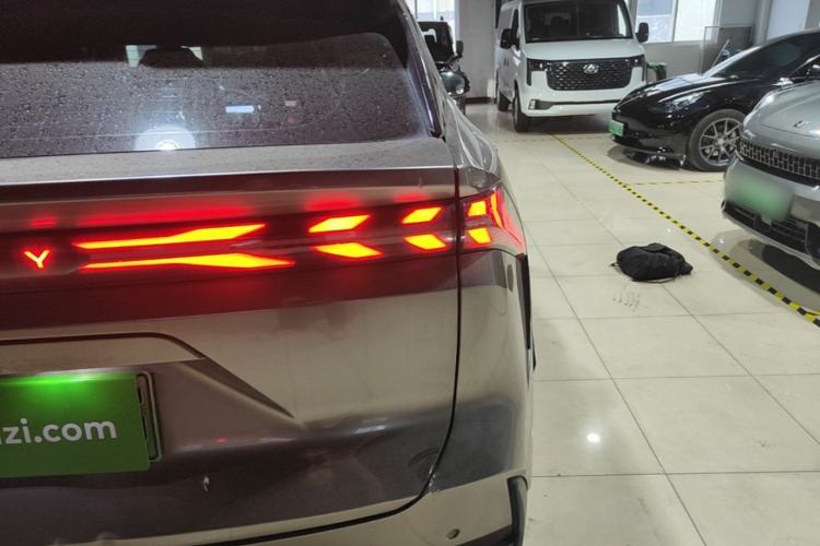 Used Geely Galaxy L7 2023 1.5T 115 km Starship Right Rear Taillight