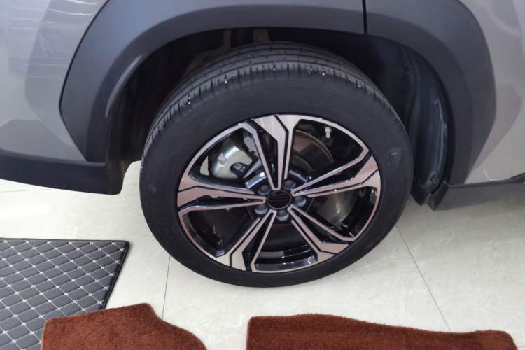 Used Geely Galaxy L7 2023 1.5T 115 km Starship Right Rear Wheel Hub