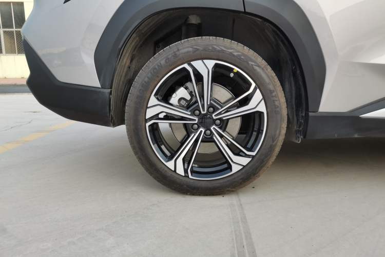 Used Geely Galaxy L7 2023 1.5T 115 km Starship Right Rear Wheel Hub