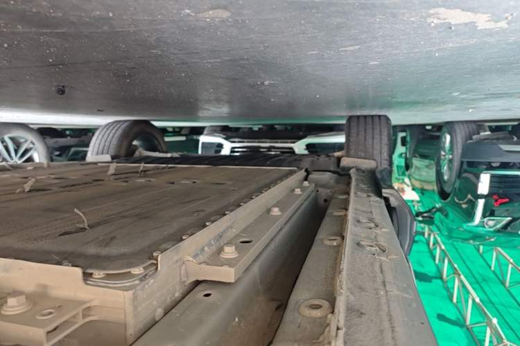 Used Geely Galaxy L7 2023 1.5T 115 km MAX Right Side Sill