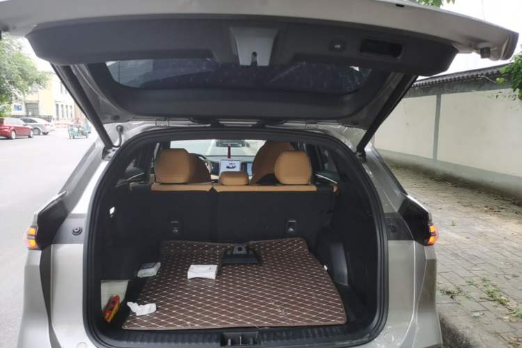 Used Geely Galaxy L7 2023 1.5T 115 km Starship Trunk