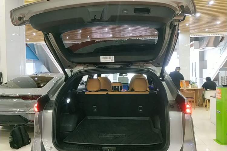 Used Geely Galaxy L7 2023 1.5T 115 km Starship Trunk