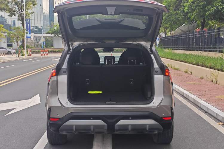 Used Geely Galaxy L7 2023 1.5T 115 km MAX Trunk