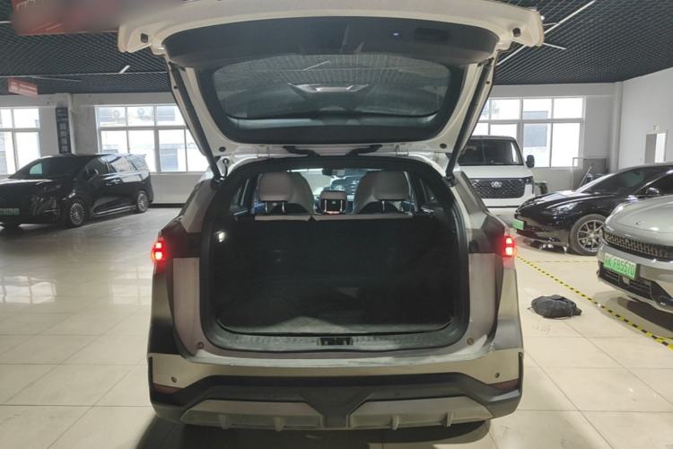 Used Geely Galaxy L7 2023 1.5T 115 km Starship Trunk