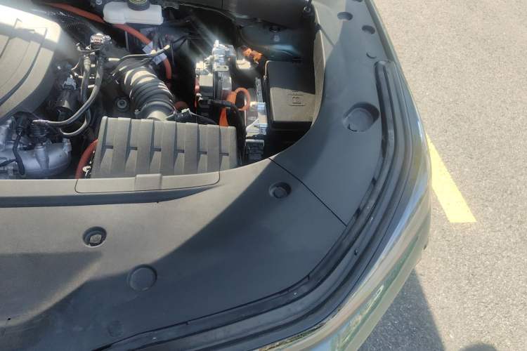 Used Geely Galaxy L7 2023 1.5T 115 km Starship Engine Bay Left