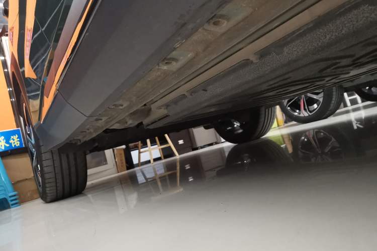 Used Geely Galaxy L7 2023 1.5T 115 km Starship Right Side Sill