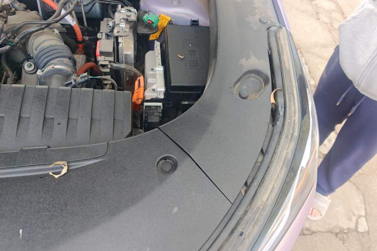 Used Geely Galaxy L7 2023 1.5T 115 km Starship Engine Bay Left