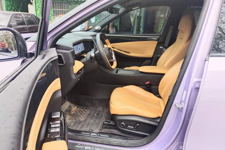 Used Geely Galaxy L7 2023 1.5T 115 km Starship Interior 2