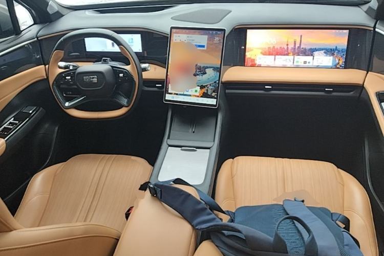 Used Geely Galaxy L7 2023 1.5T 115 km Starship Center Console