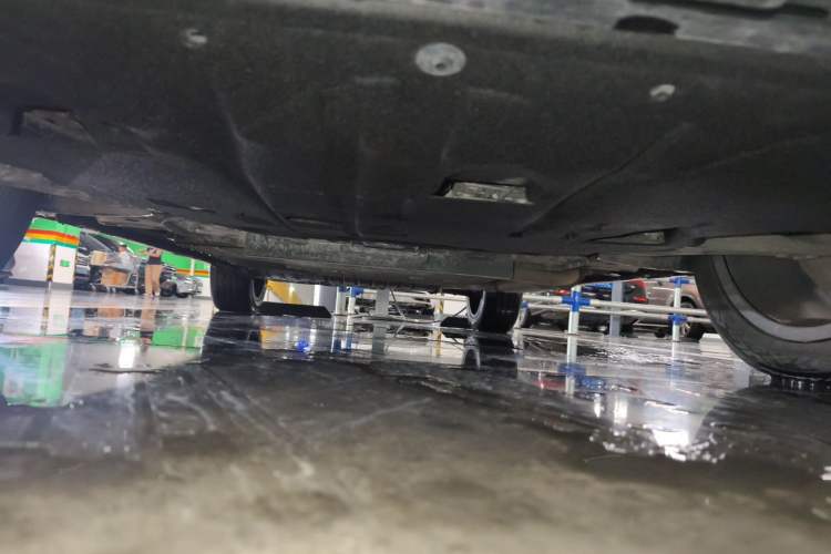 Used Geely Galaxy L7 2023 1.5T 115 km Starship Chassis Front
