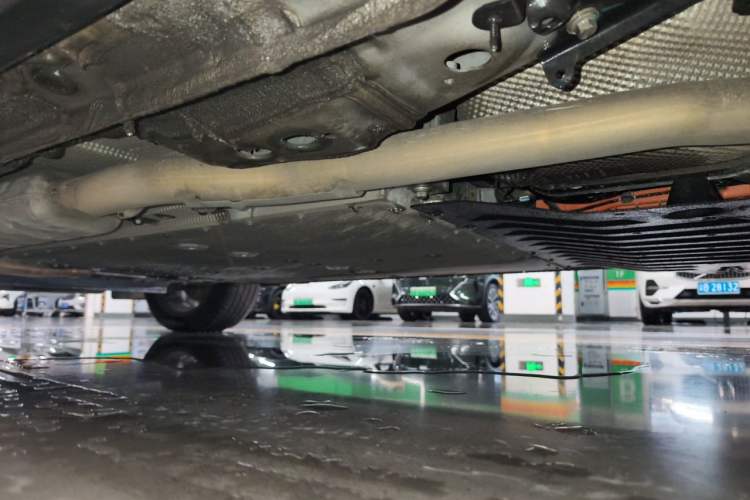 Used Geely Galaxy L7 2023 1.5T 115 km Starship Chassis Rear Left