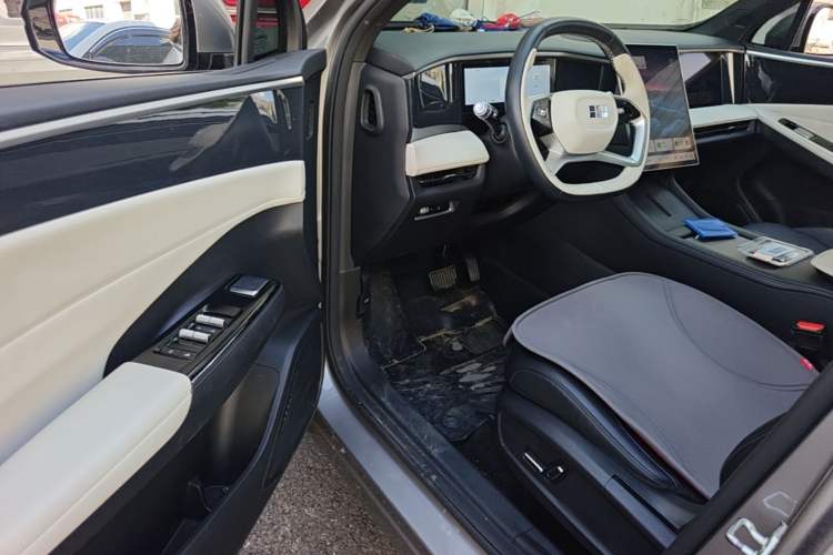 Used Geely Galaxy L7 2023 1.5T 115 km PLUS Driver Seat