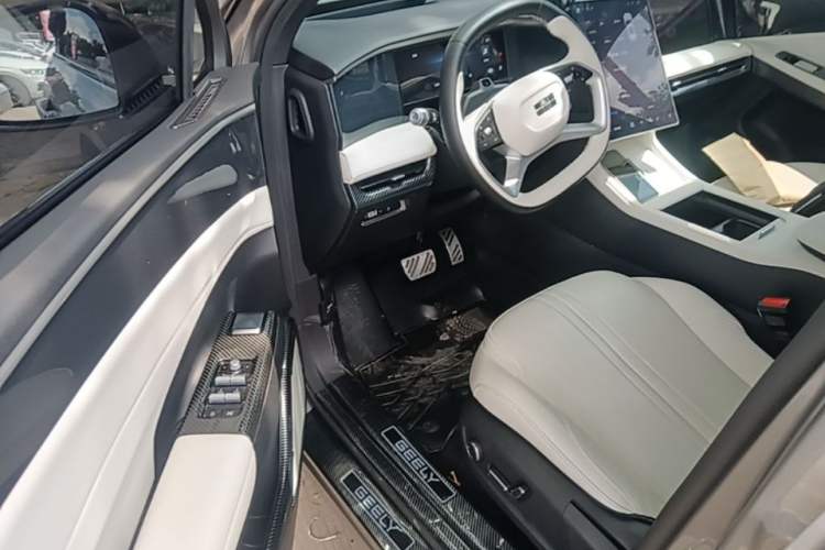 Used Geely Galaxy L7 2023 1.5T 115 km Starship Driver Seat