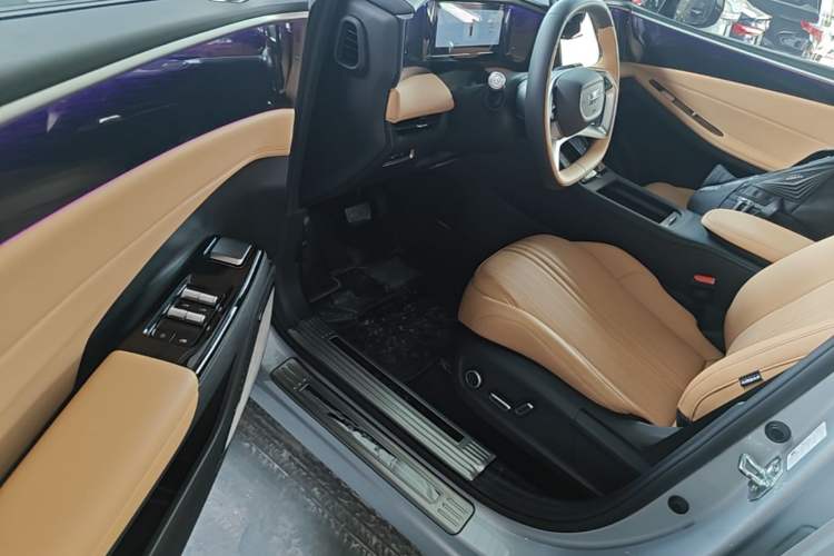 Used Geely Galaxy L7 2023 1.5T 115 km MAX Driver Seat
