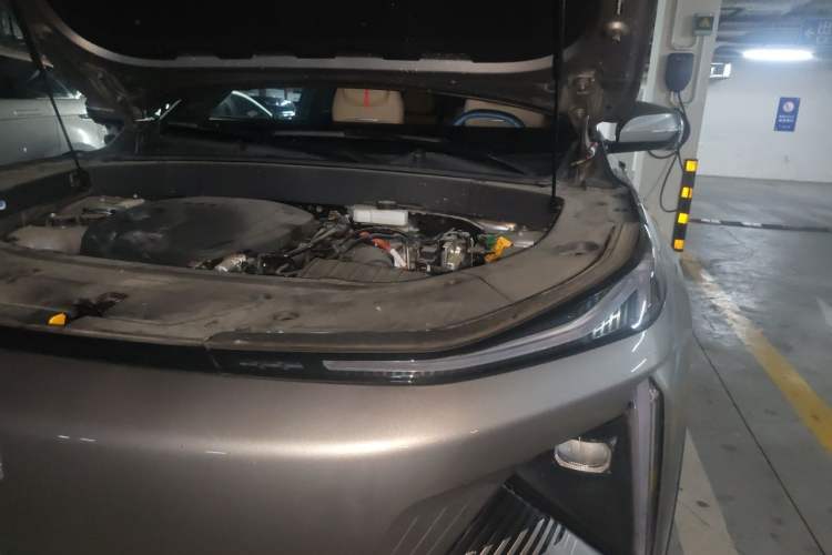 Used Geely Galaxy L7 2023 1.5T 115 km MAX Engine Bay Left