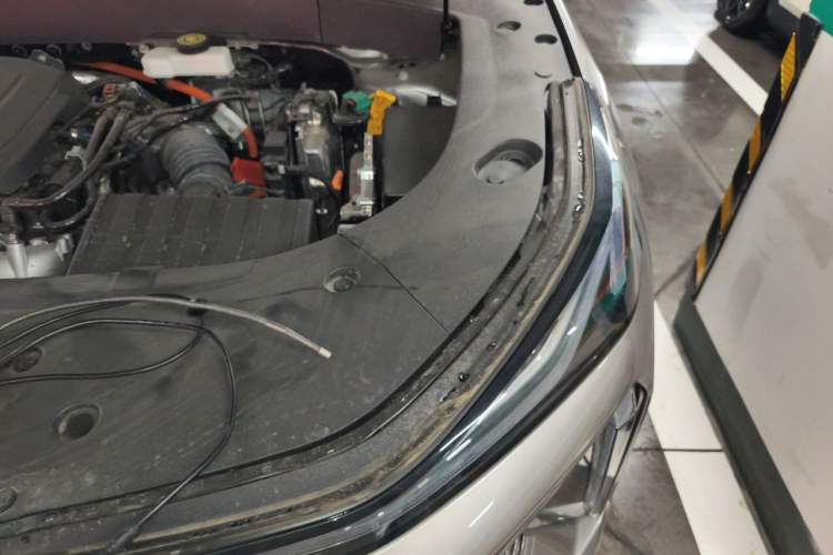Used Geely Galaxy L7 2023 1.5T 115 km Starship Engine Bay Left
