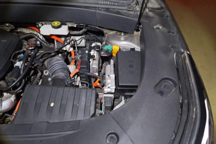 Used Geely Galaxy L7 2023 1.5T 115 km Starship Engine Bay Left