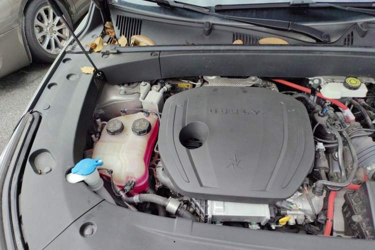 Used Geely Galaxy L7 2023 1.5T 115 km MAX Engine Bay Right