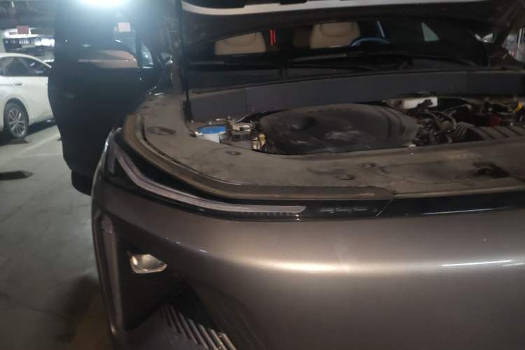 Used Geely Galaxy L7 2023 1.5T 115 km MAX Engine Bay Right