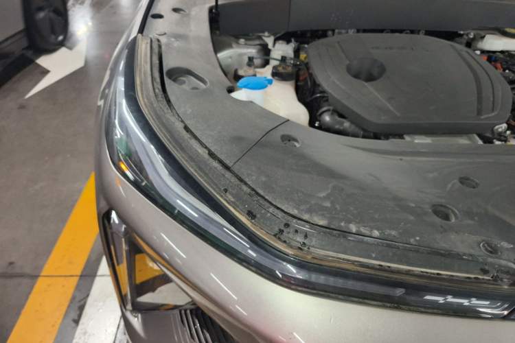 Used Geely Galaxy L7 2023 1.5T 115 km Starship Engine Bay Right