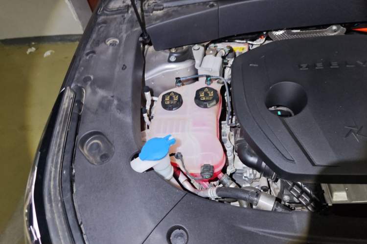 Used Geely Galaxy L7 2023 1.5T 115 km Starship Engine Bay Right