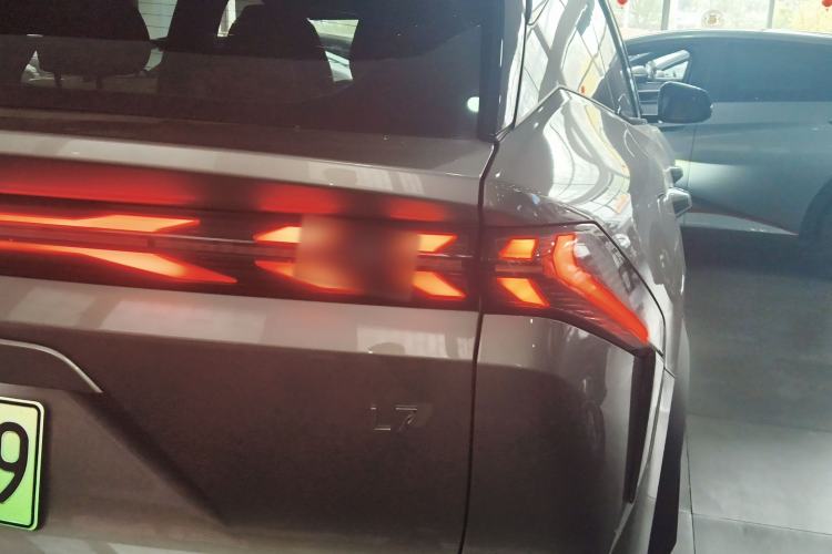 Used Geely Galaxy L7 2023 1.5T 115 km PLUS Exterior 3