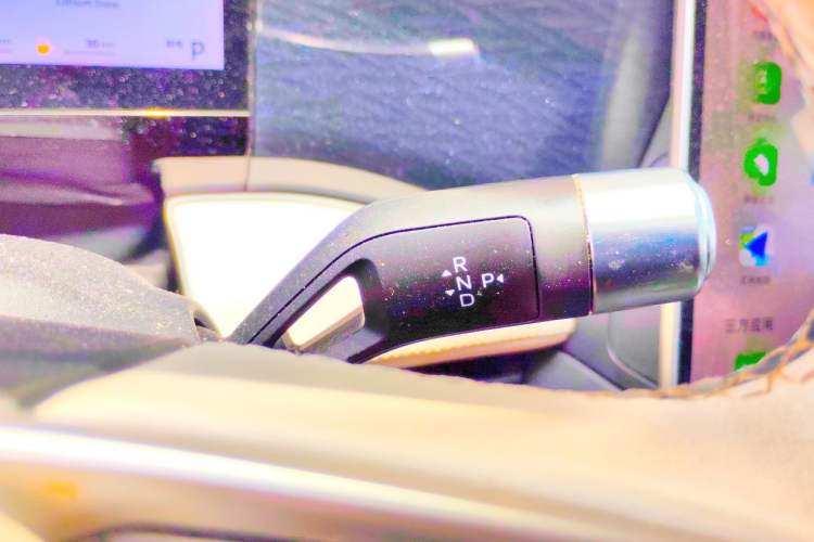 Used Geely Galaxy L7 2023 1.5T 115 km MAX Gear Lever