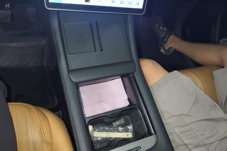 Used Geely Galaxy L7 2023 1.5T 115 km Starship Gear Lever