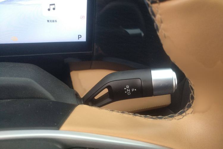 Used Geely Galaxy L7 2023 1.5T 115 km Starship Gear Lever