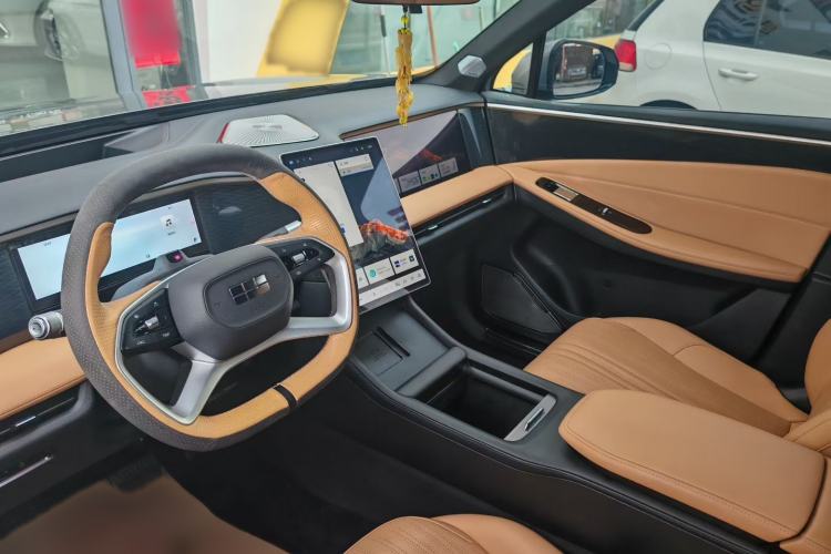Used Geely Galaxy L7 2023 1.5T 115 km Starship Interior 2