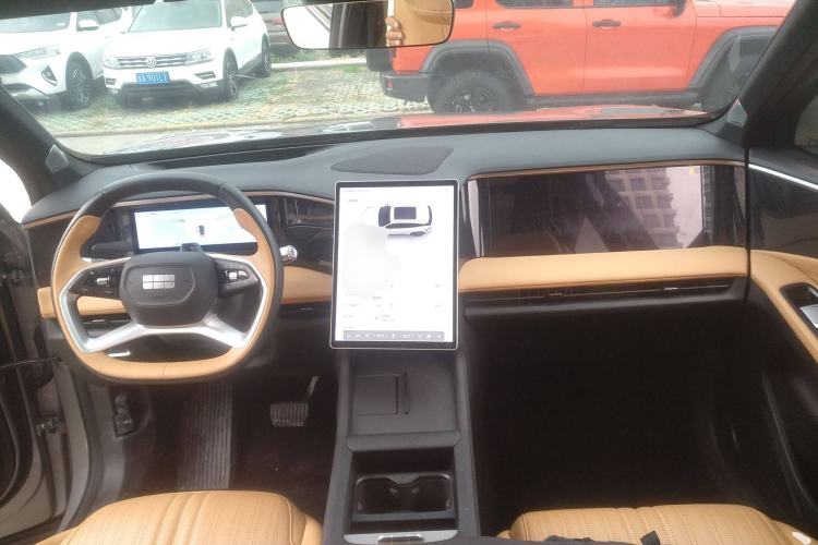 Used Geely Galaxy L7 2023 1.5T 115 km Starship Interior 2