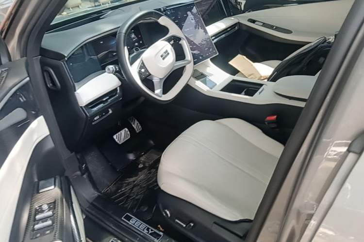 Used Geely Galaxy L7 2023 1.5T 115 km Starship Left Front Seat