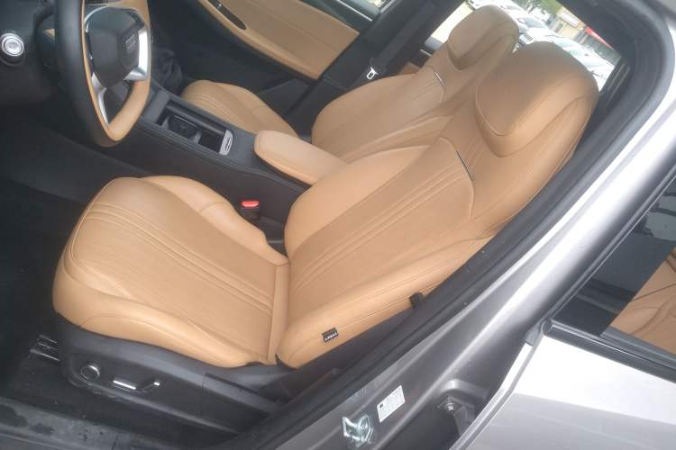 Used Geely Galaxy L7 2023 1.5T 115 km Starship Left Front Seat