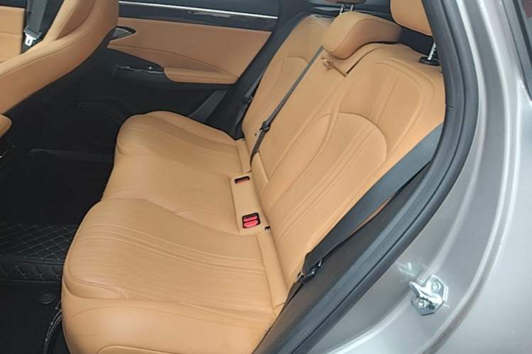 Used Geely Galaxy L7 2023 1.5T 115 km Starship Left Rear Seat