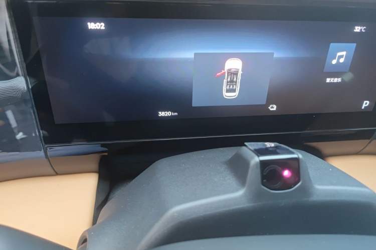 Used Geely Galaxy L7 2023 1.5T 115 km Starship Odometer Close Up