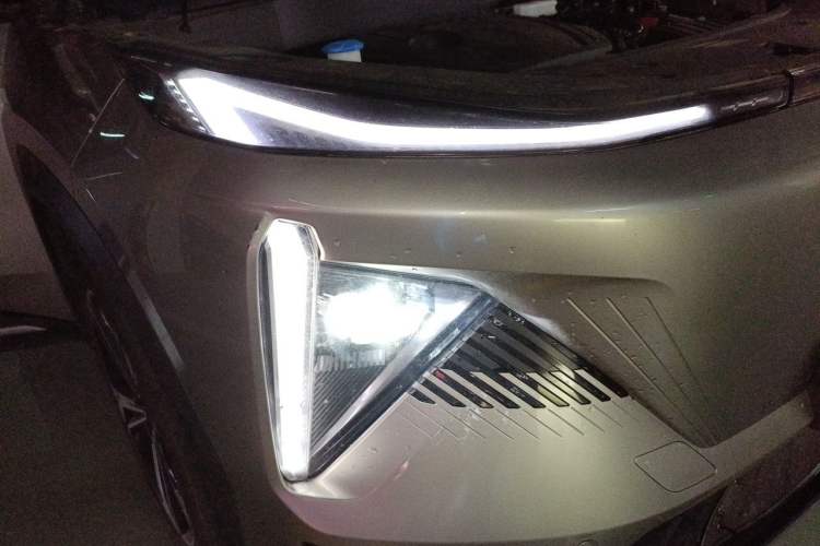 Used Geely Galaxy L7 2023 1.5T 115 km Starship Right Front Headlight