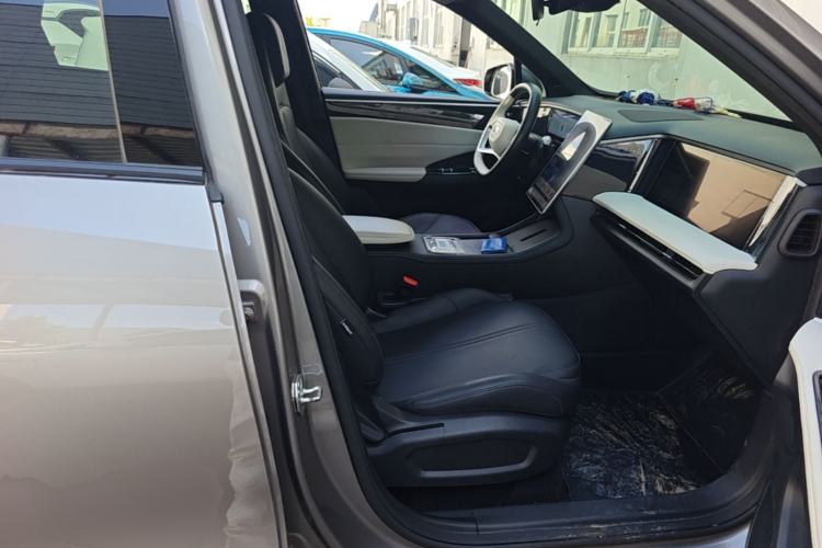 Used Geely Galaxy L7 2023 1.5T 115 km PLUS Right Front Seat